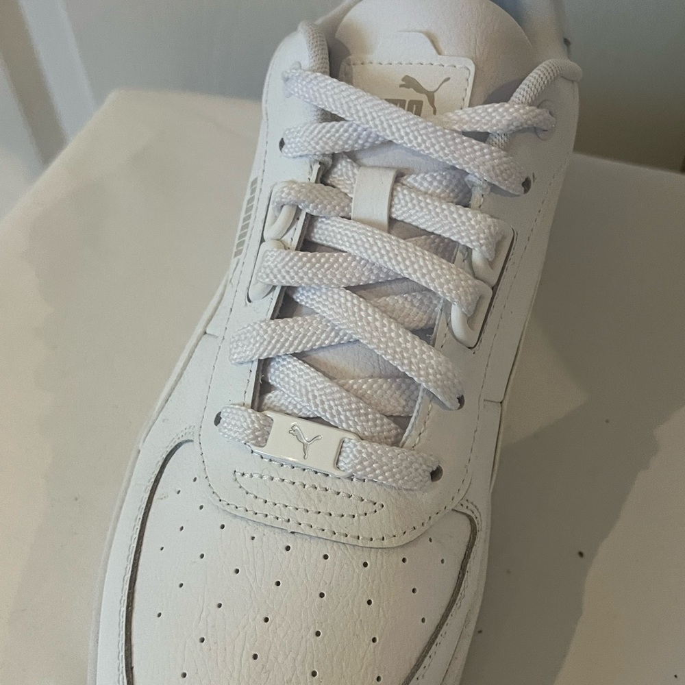 Puma Men's White Sneakers  Very Good Condition